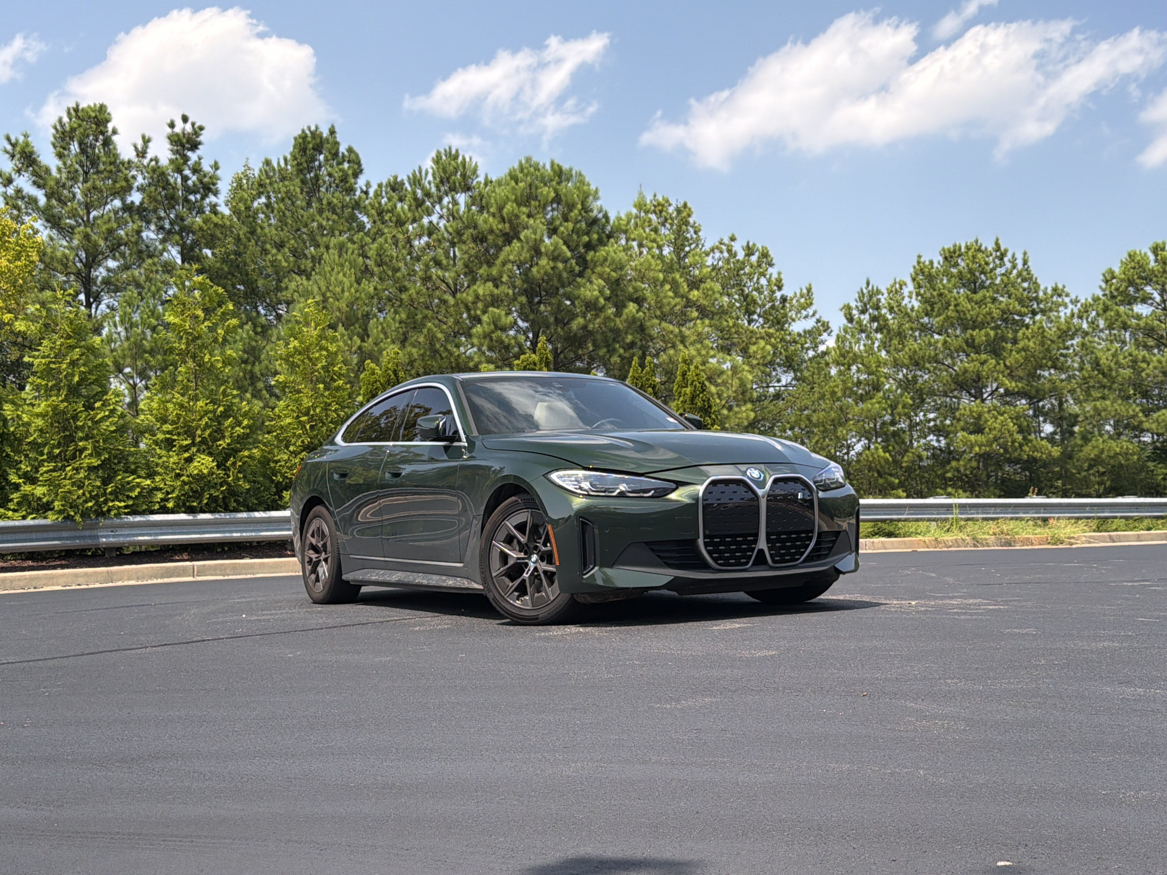 Used 2023 BMW i4 eDrive40 w/ Premium Package RWD image 9