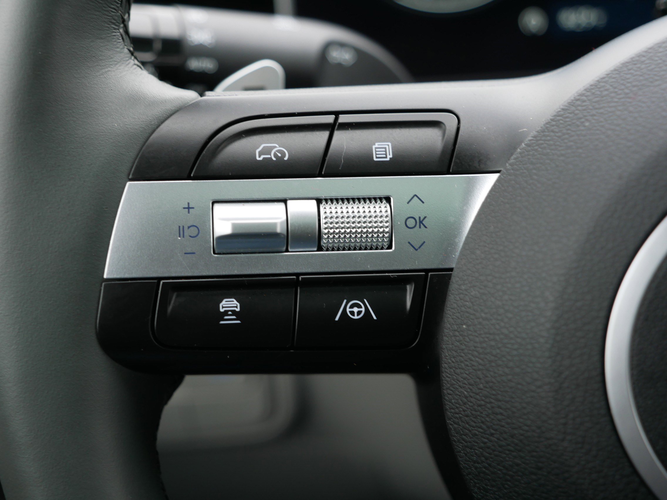 Certified 2025 Hyundai Tucson Limited image 31