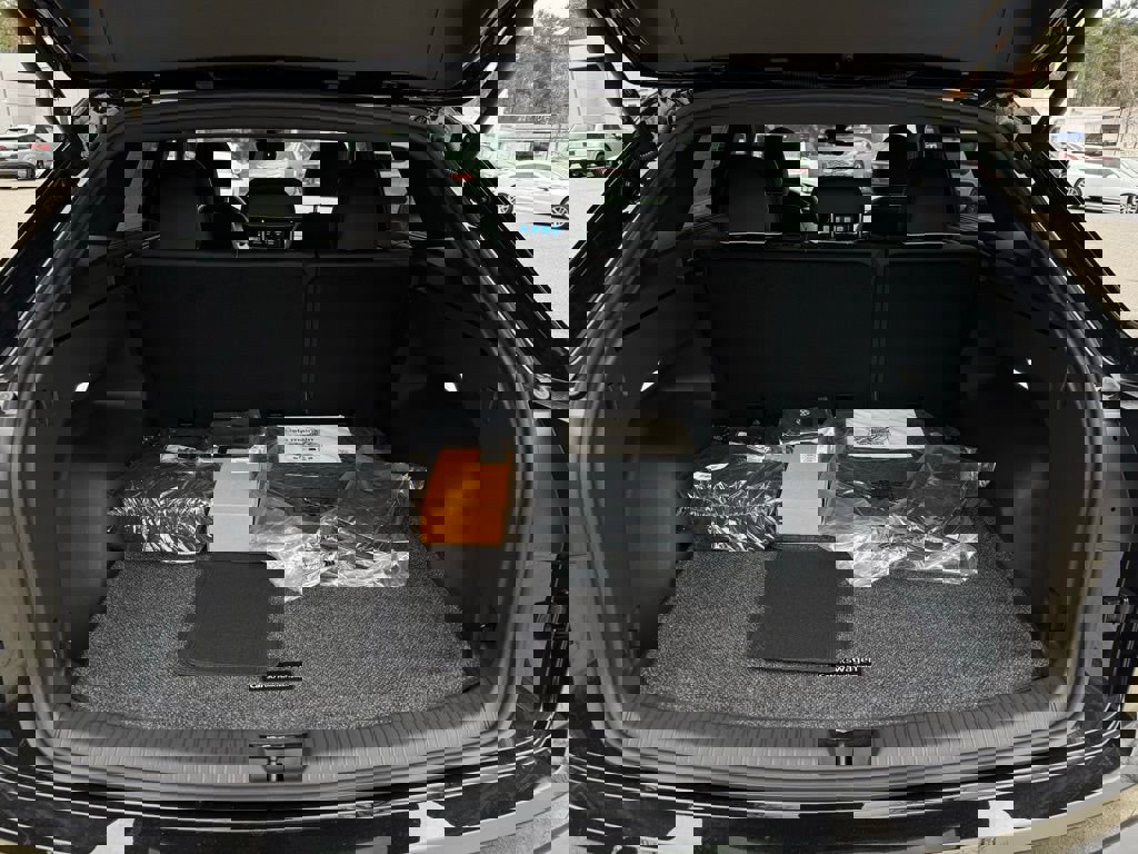 New 2026 Volkswagen Atlas Cross Sport SEL Premium R-Line image 12