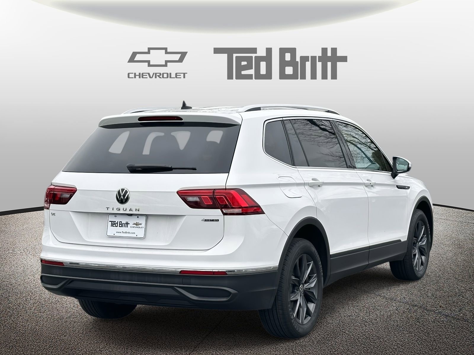 Used 2022 Volkswagen Tiguan SE image 4