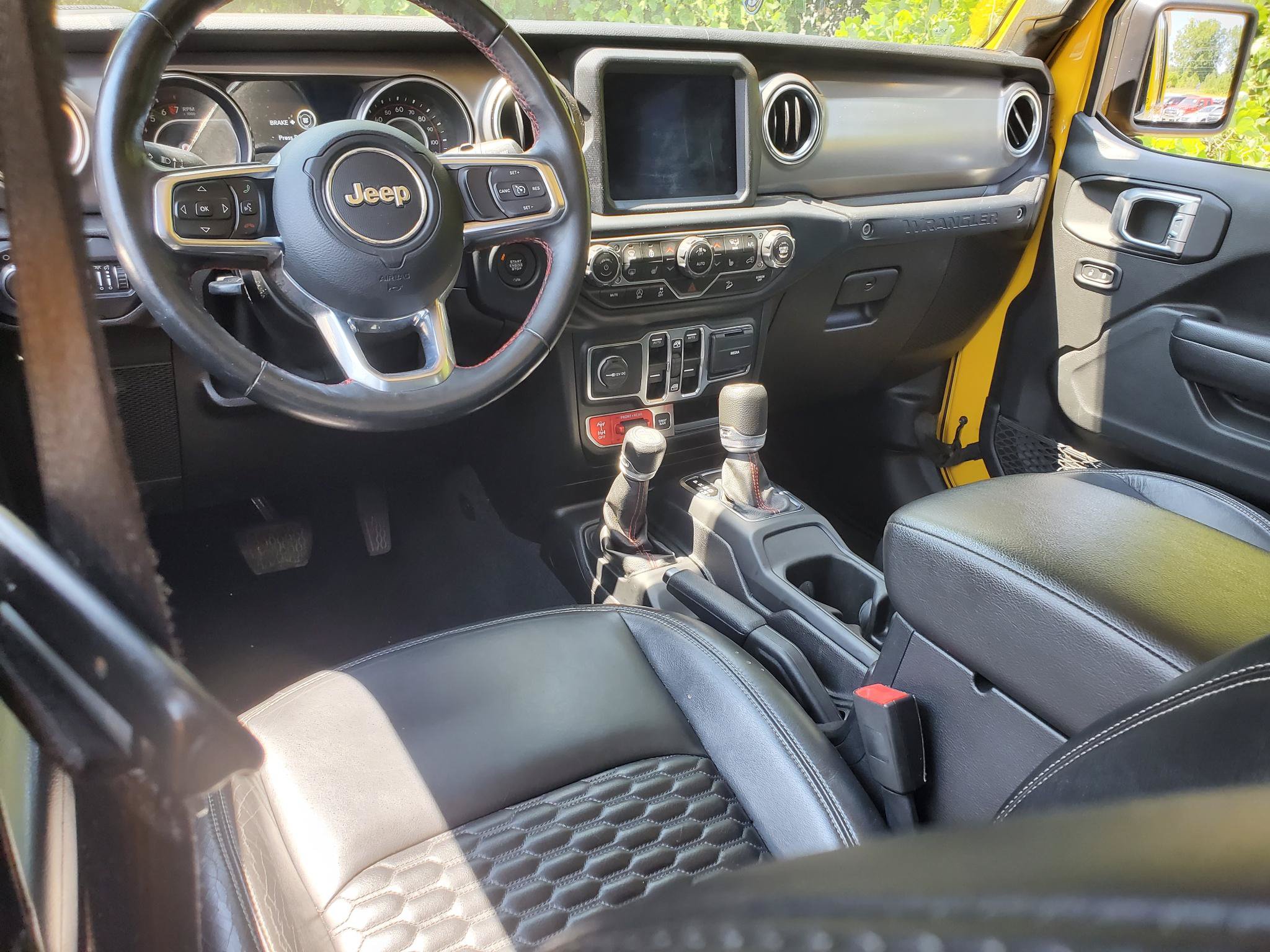 Used 2019 Jeep Wrangler Unlimited Rubicon AWD/4WD image 32