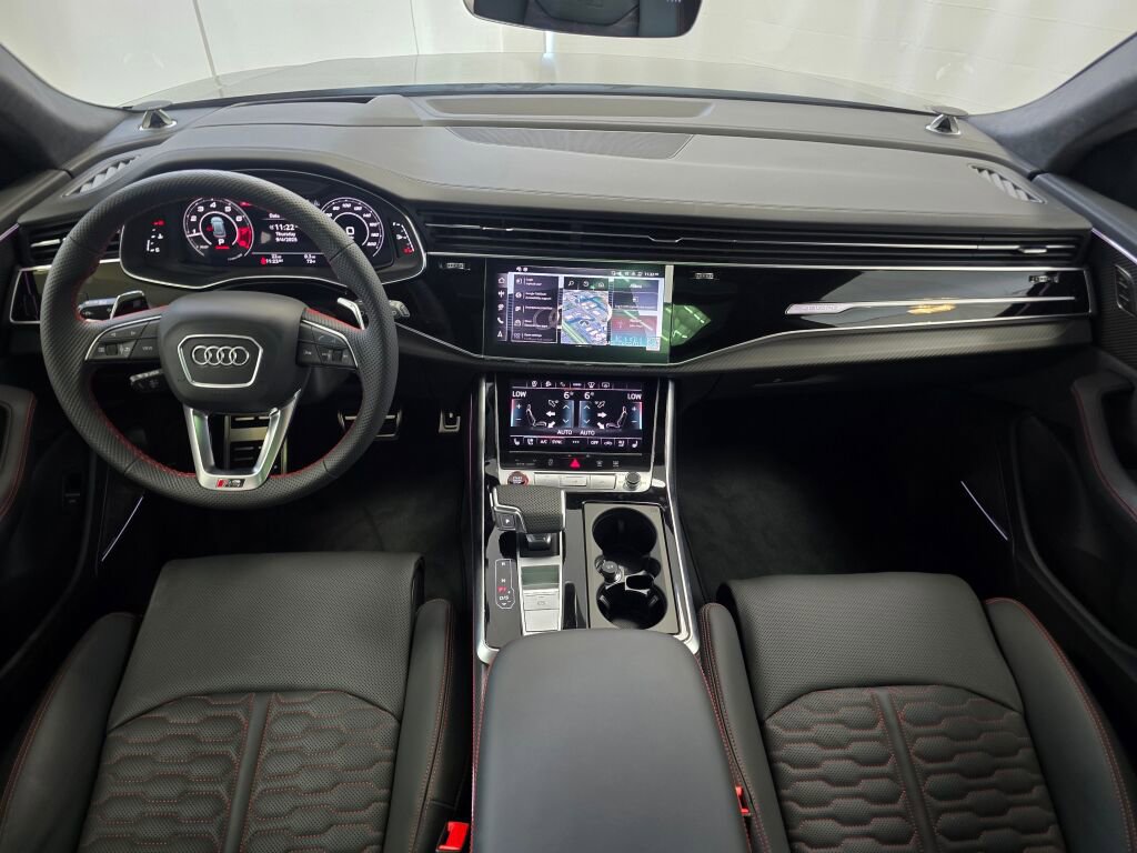 New 2025 Audi RS Q8 performance image 16