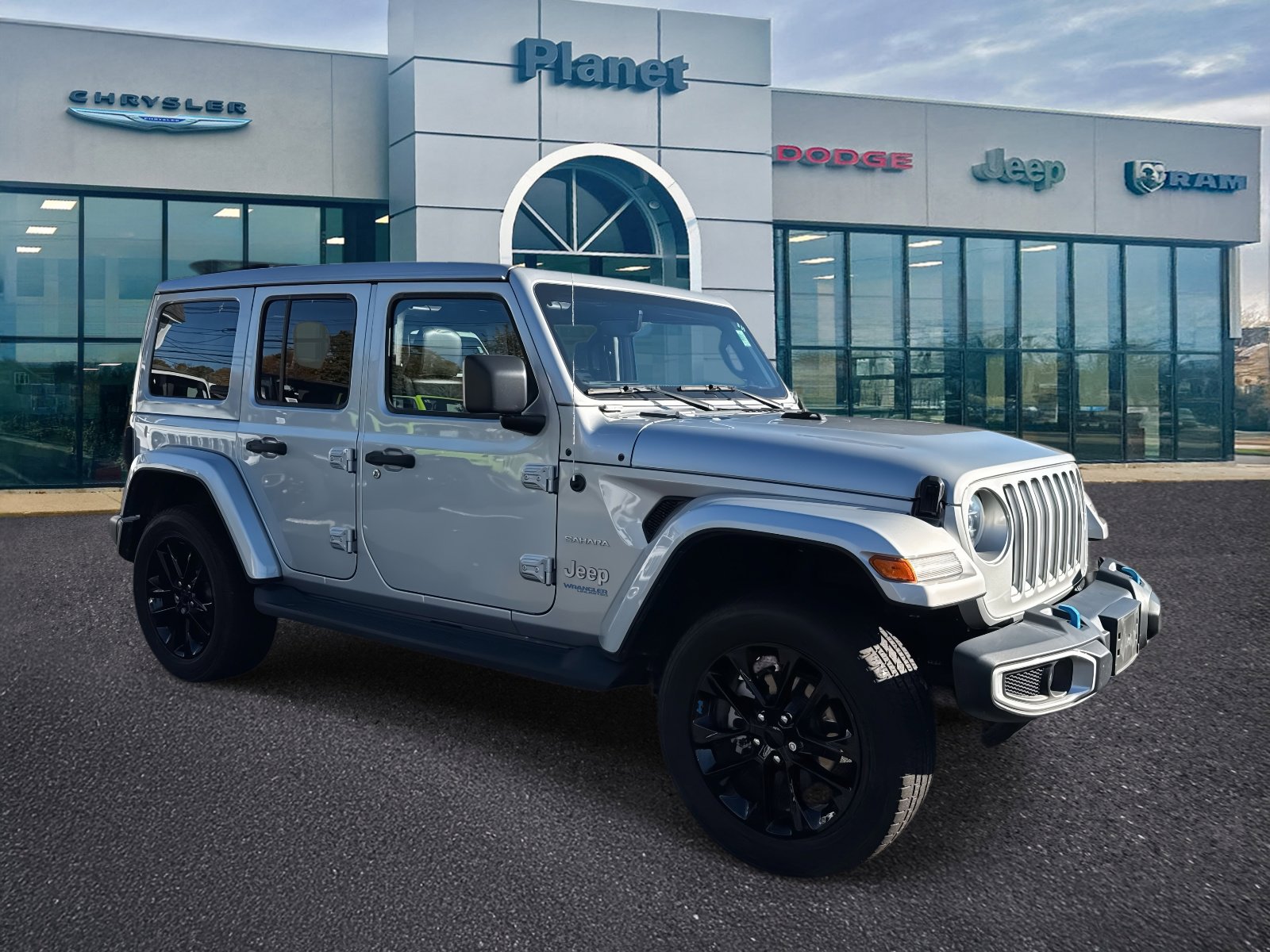 Used 2022 Jeep Wrangler Unlimited Sahara w/ Cold Weather Group image 1