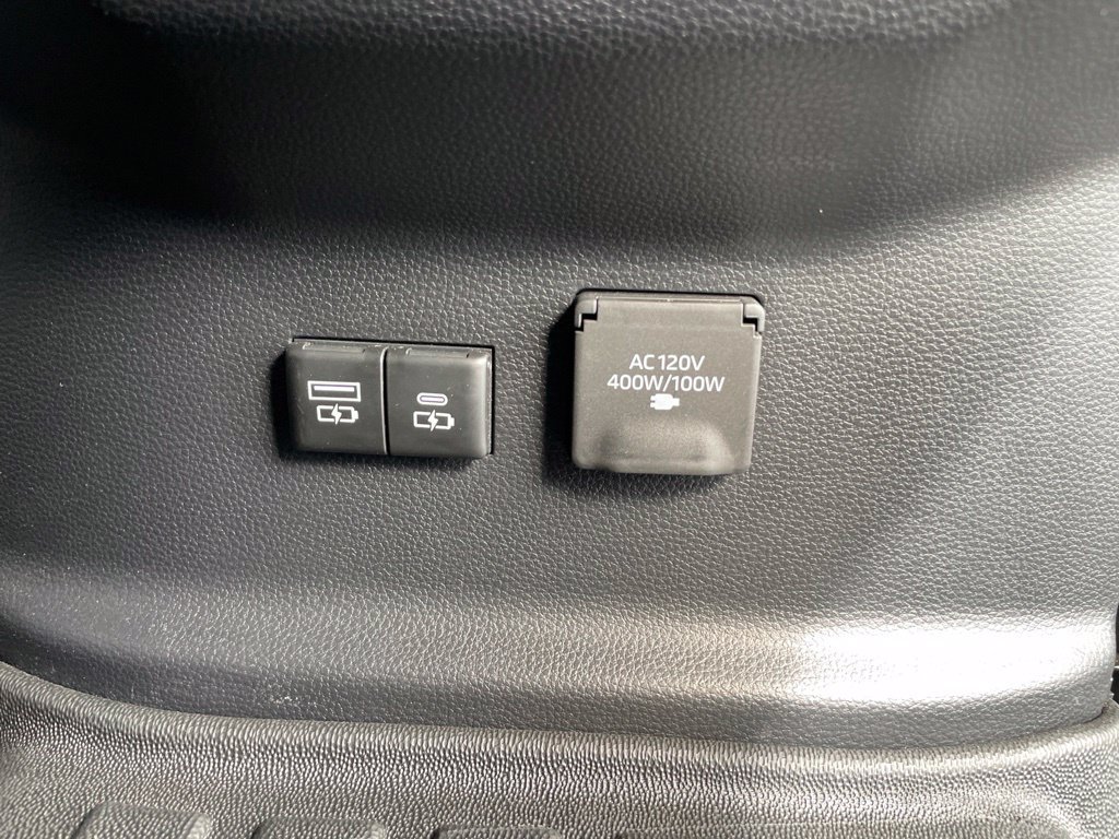 Used 2026 Toyota Tundra Limited w/ Power Package RWD image 14