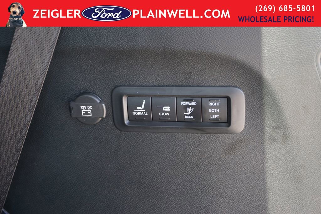 Used 2019 Chrysler Pacifica Limited w/ Advanced Safetytec Group FWD image 12