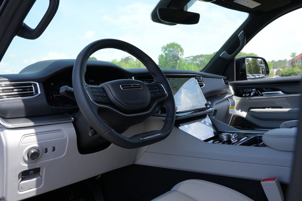 New 2026 Jeep Grand Wagoneer Summit image 15