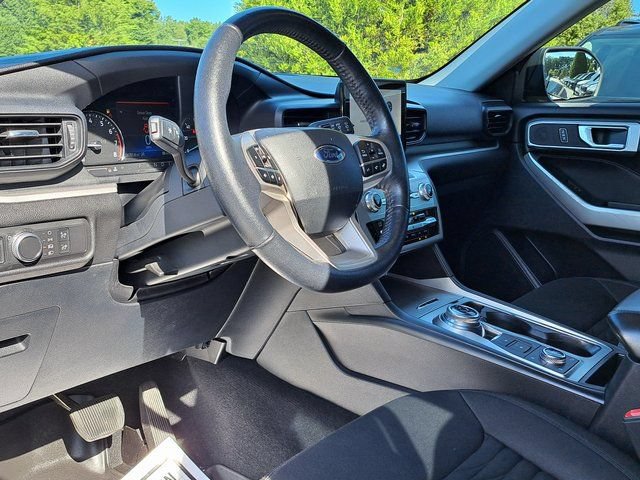 Used 2021 Ford Explorer XLT AWD/4WD image 8