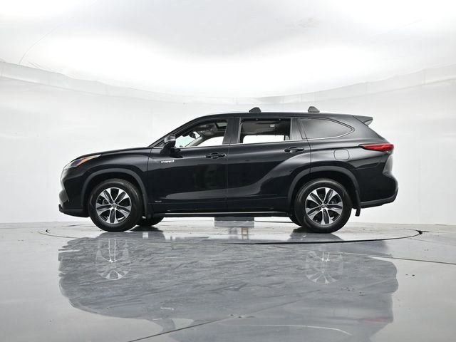 Used 2021 Toyota Highlander XLE image 38
