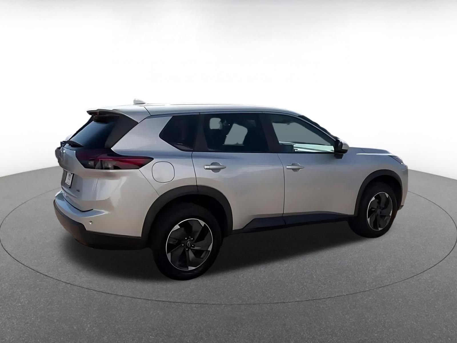 Used 2025 Nissan Rogue SV AWD/4WD image 14