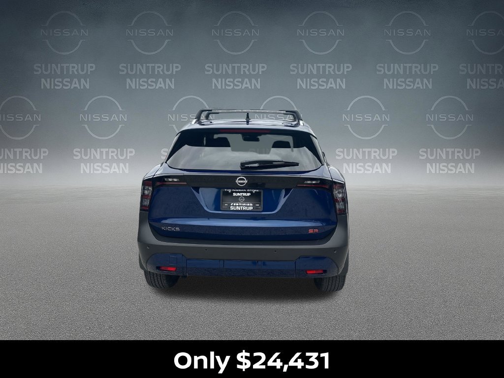 Certified 2026 Nissan Kicks SR FWD image 4