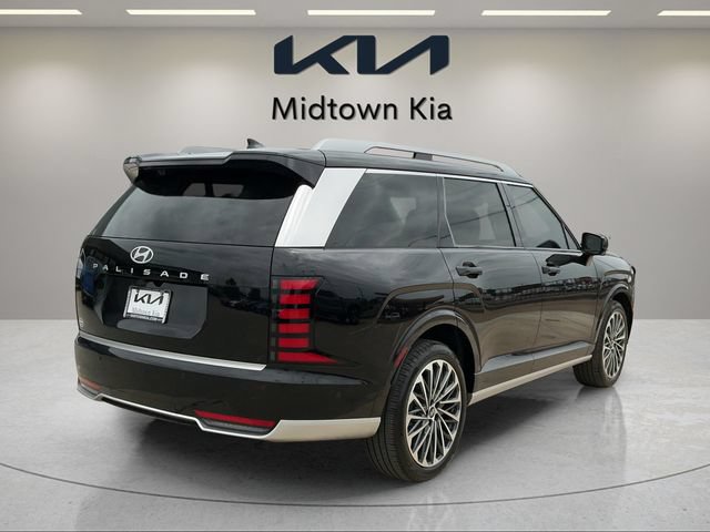 Used 2026 Hyundai Palisade Calligraphy FWD image 3