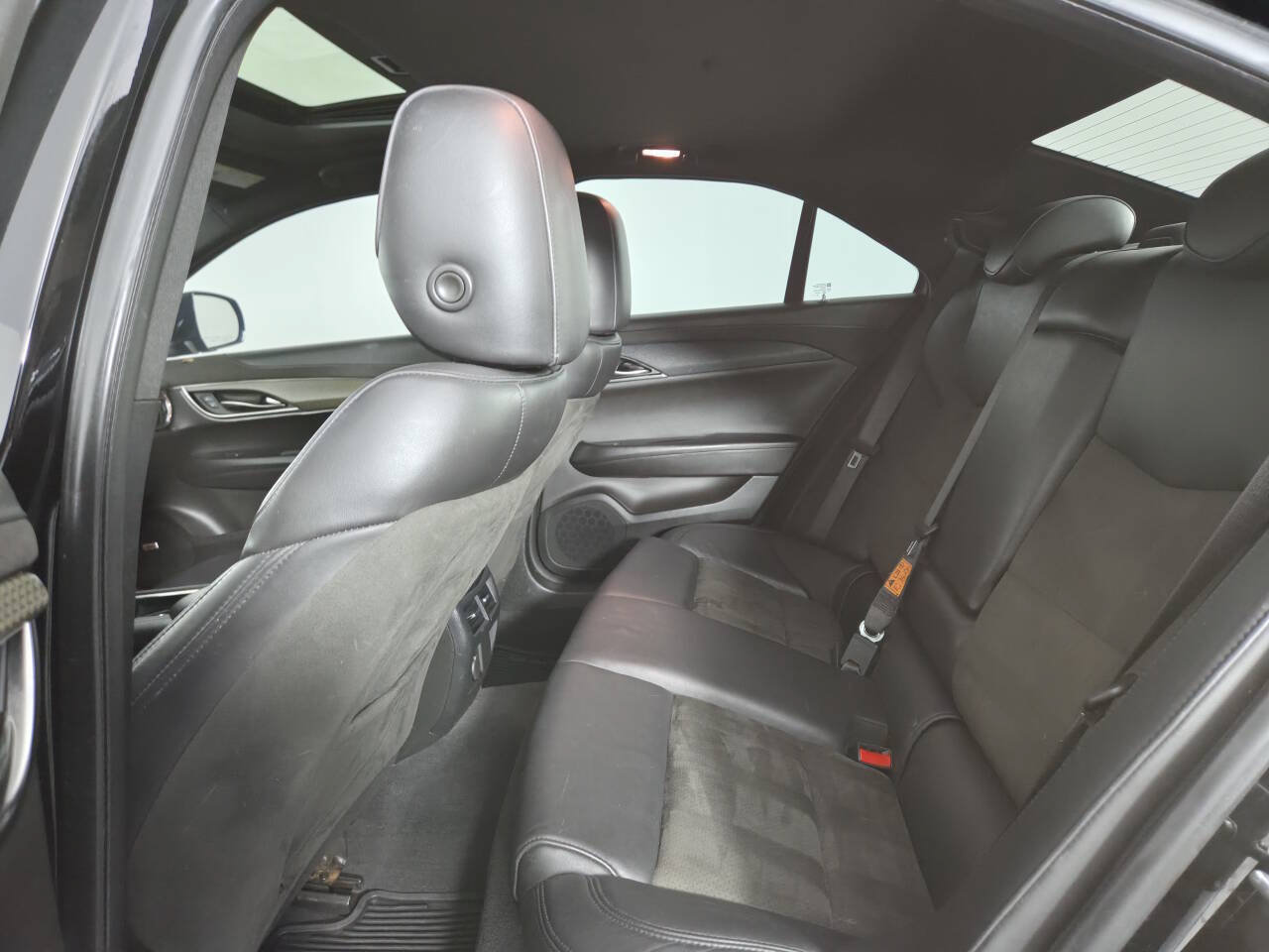 Used 2017 Cadillac ATS V w/ Luxury Package RWD image 21