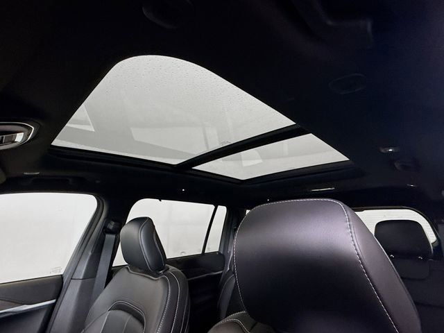 New 2025 Jeep Grand Cherokee L Limited w/ Luxury Tech Group II image 22