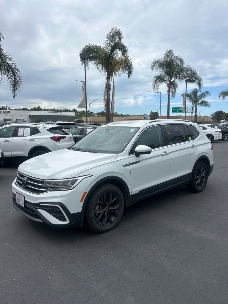 Used 2024 Volkswagen Tiguan SE