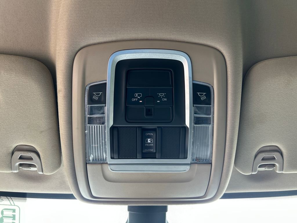 Used 2020 RAM 2500 Laramie AWD/4WD image 18