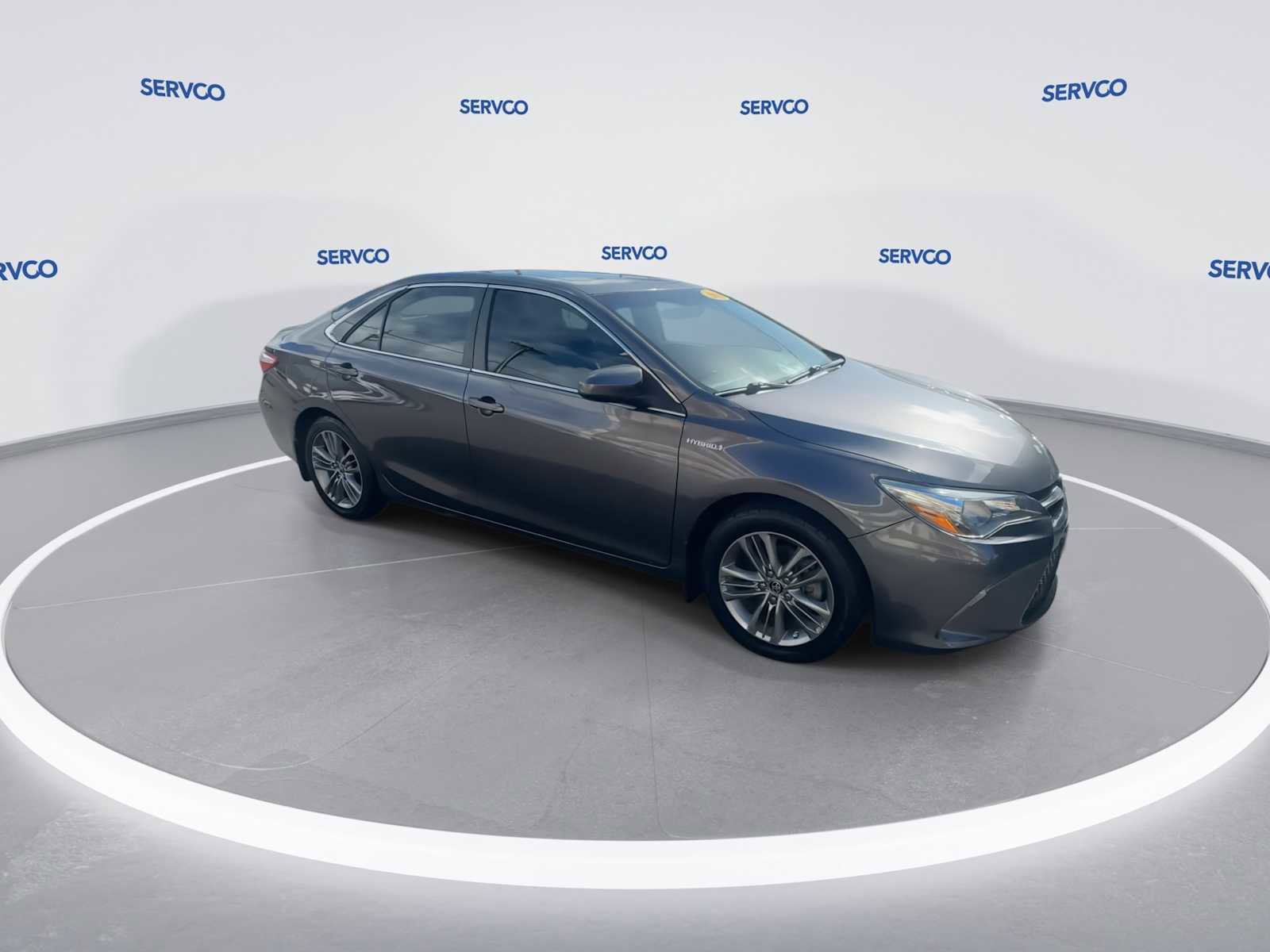 Used 2015 Toyota Camry SE image 2