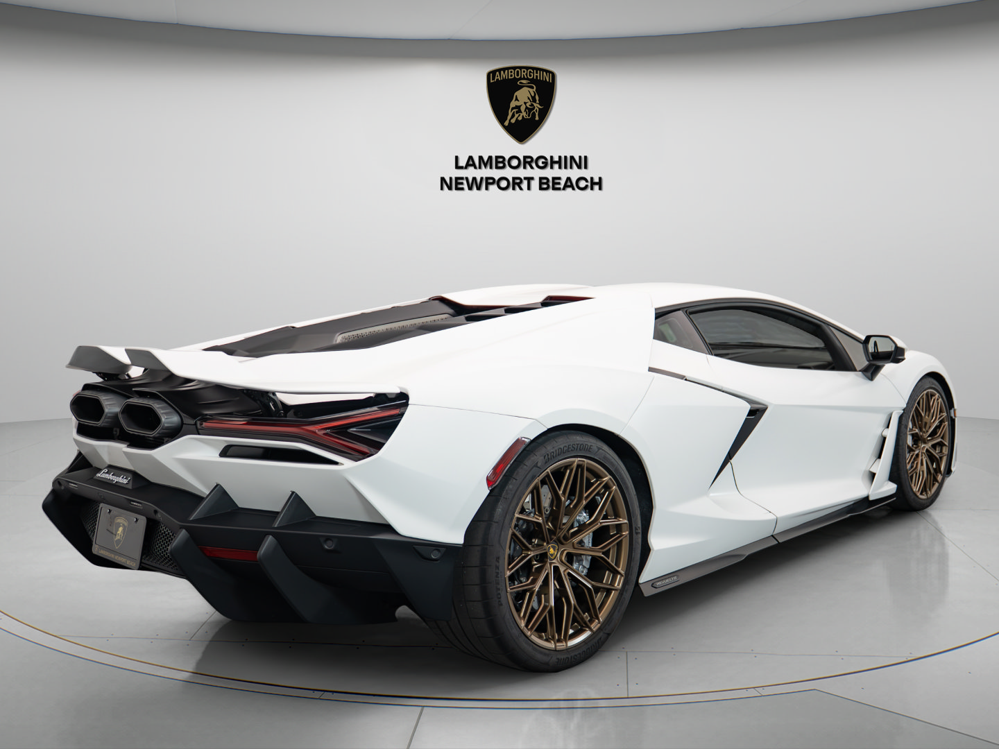 Used 2024 Lamborghini Revuelto AWD/4WD image 6