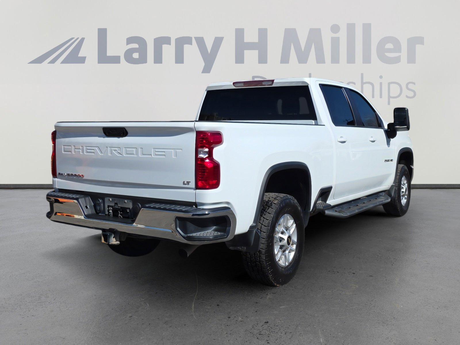 Used 2022 Chevrolet Silverado 2500 LT w/ Convenience Package image 5