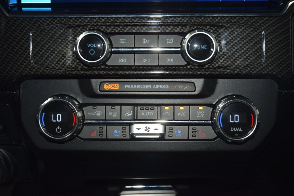 Used 2022 Ford F250 Lariat w/ Lariat Ultimate Package AWD/4WD image 35