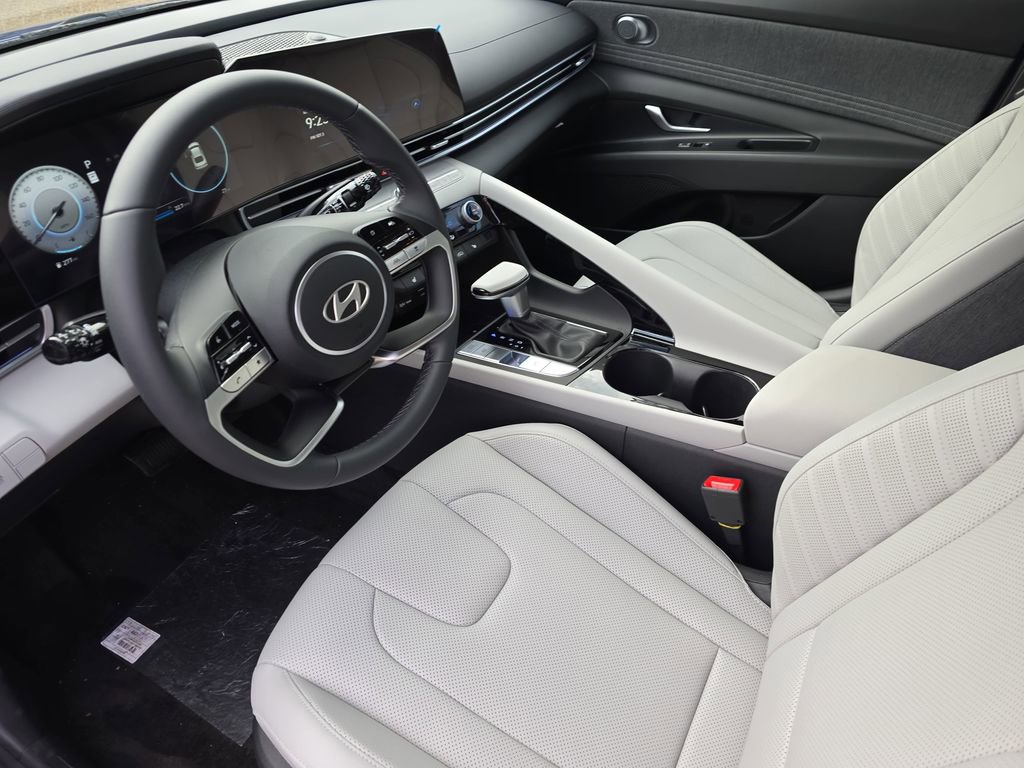 New 2026 Hyundai Elantra Limited image 15