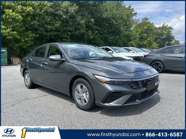 New 2026 Hyundai Elantra SE FWD image 1