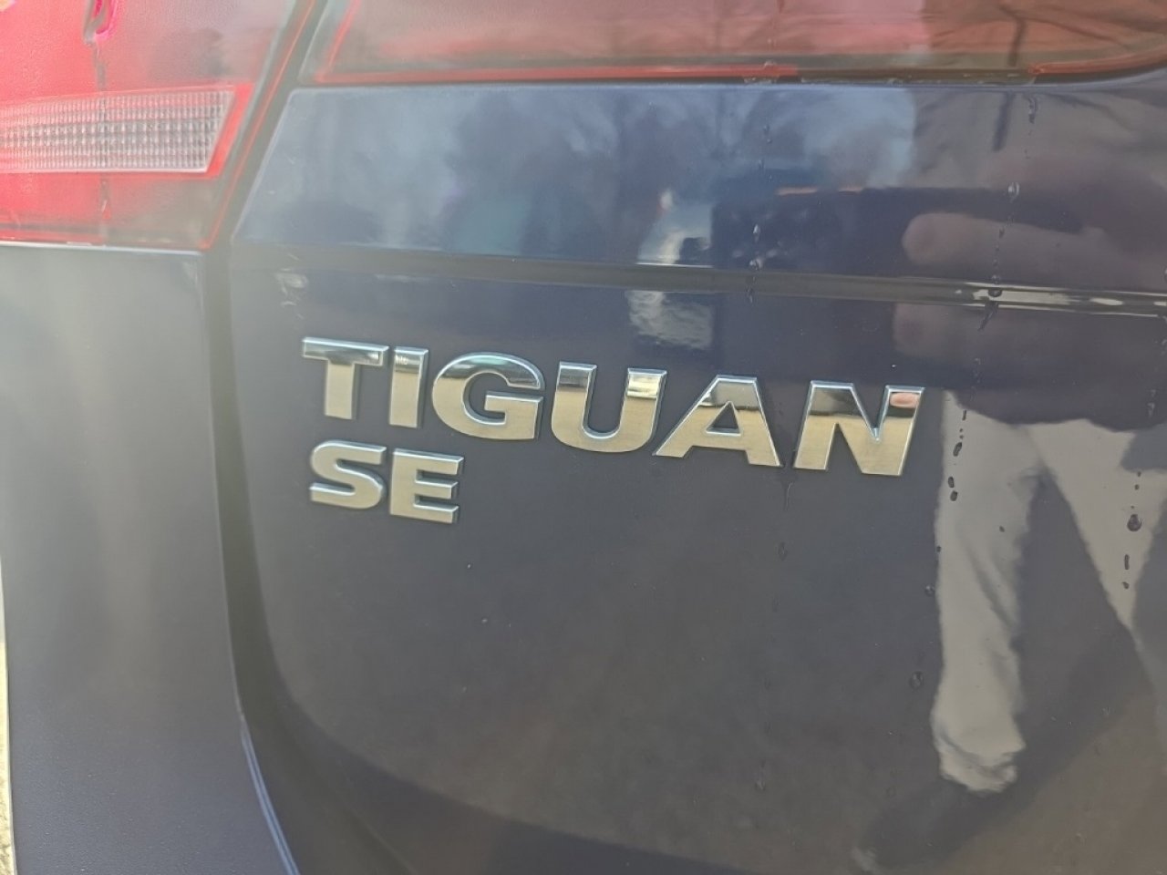 Used 2021 Volkswagen Tiguan SE image 16