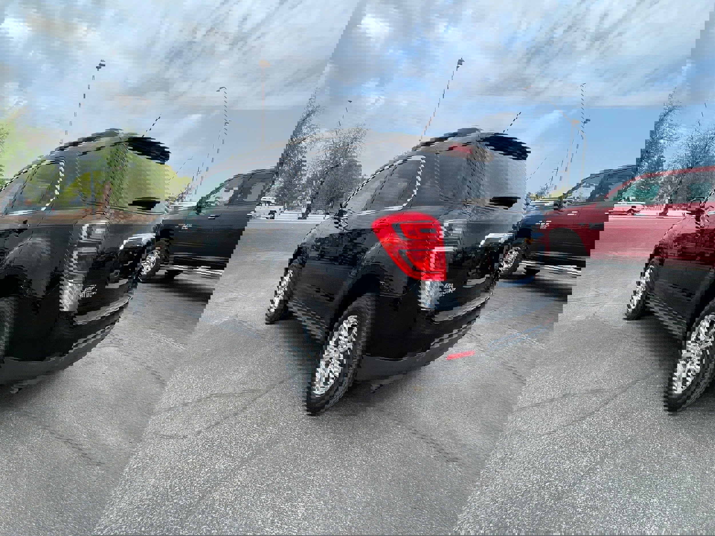 Used 2017 Chevrolet Equinox LT image 3