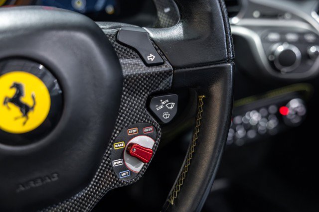 Used 2014 Ferrari 458 Spider RWD image 39