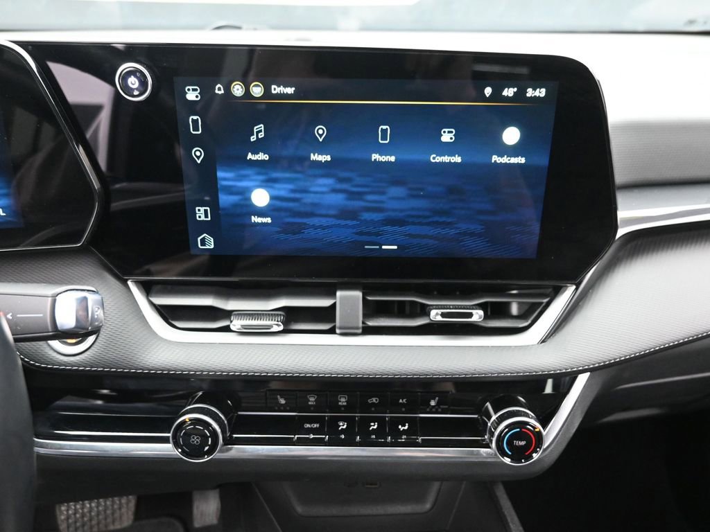 Used 2025 Chevrolet Equinox LT AWD/4WD image 15