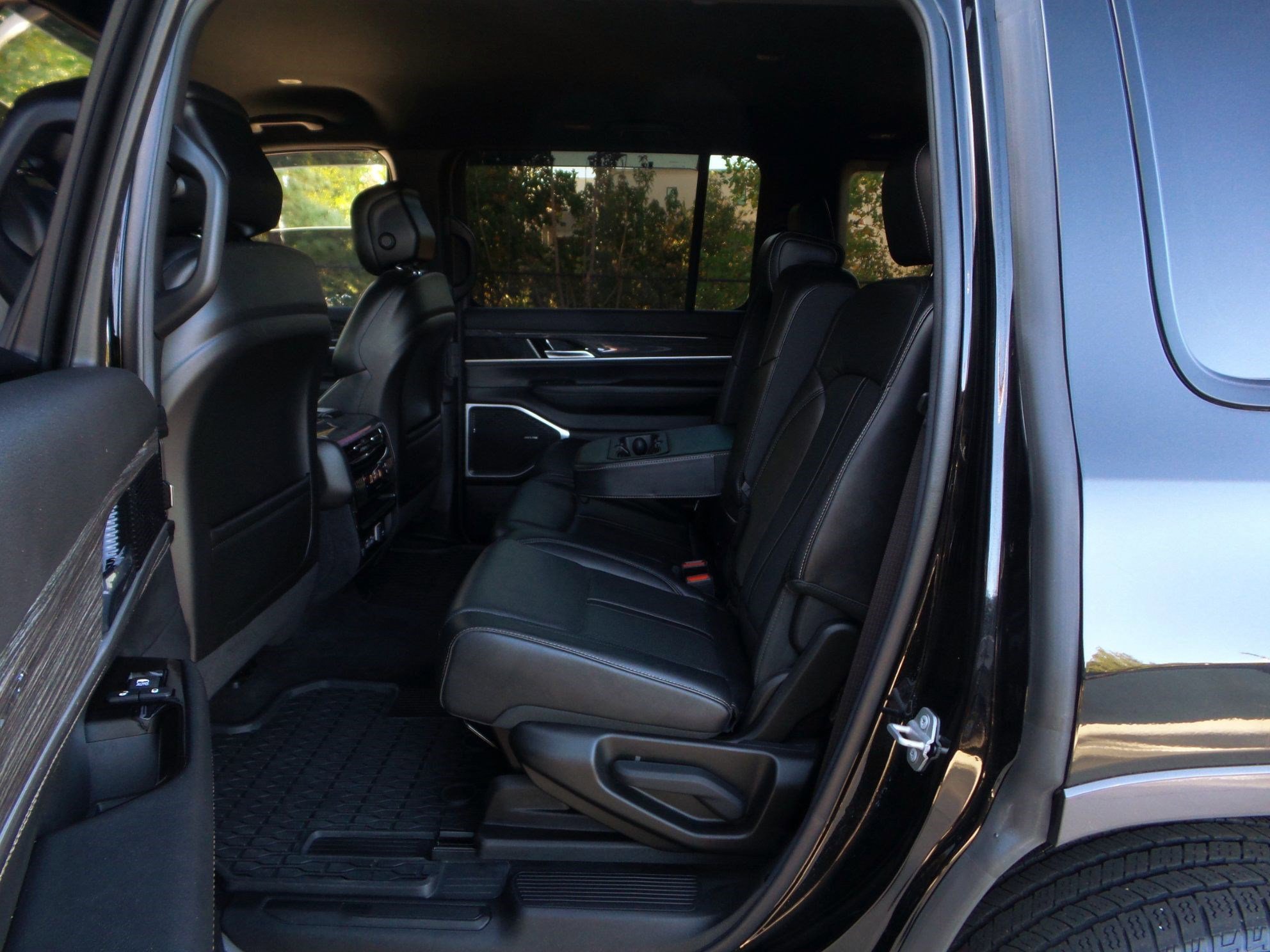 Used 2022 Jeep Wagoneer Series II image 35