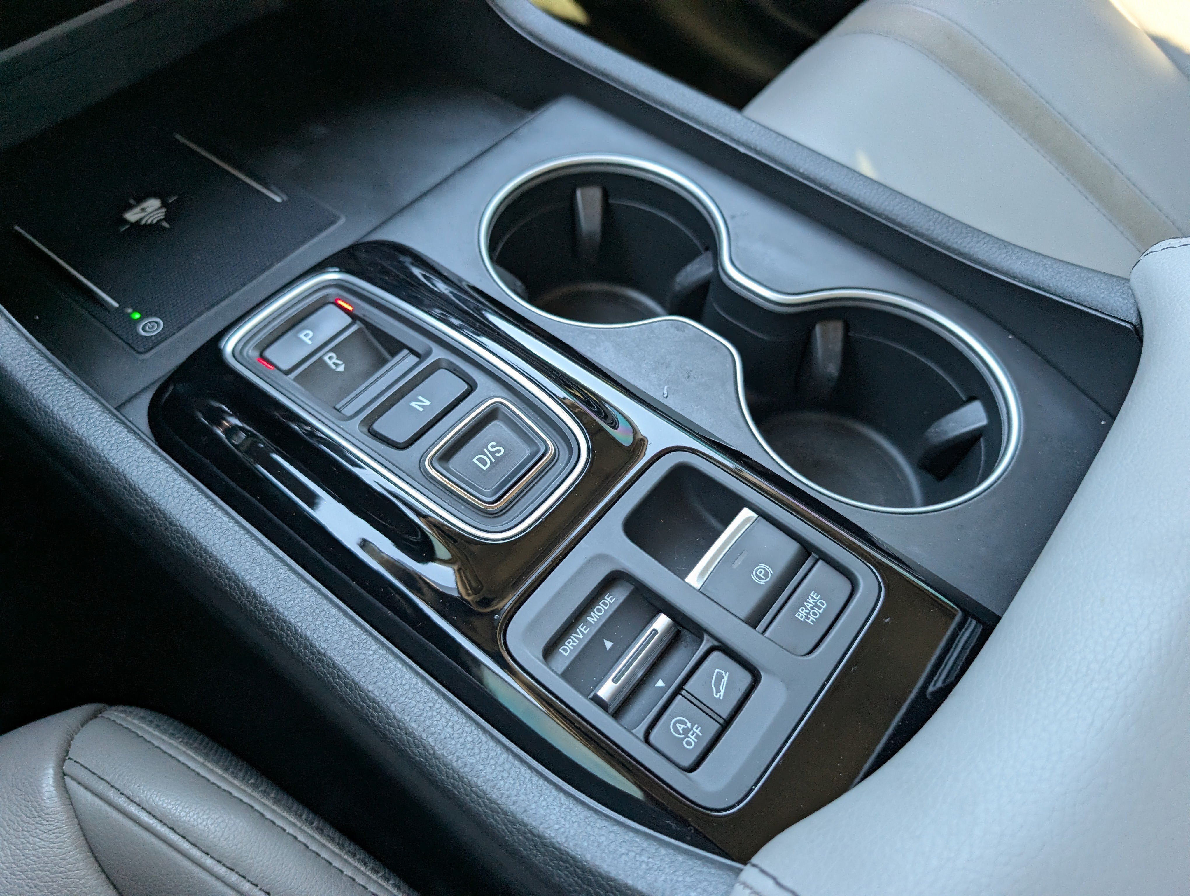 Used 2024 Honda Pilot Touring image 22
