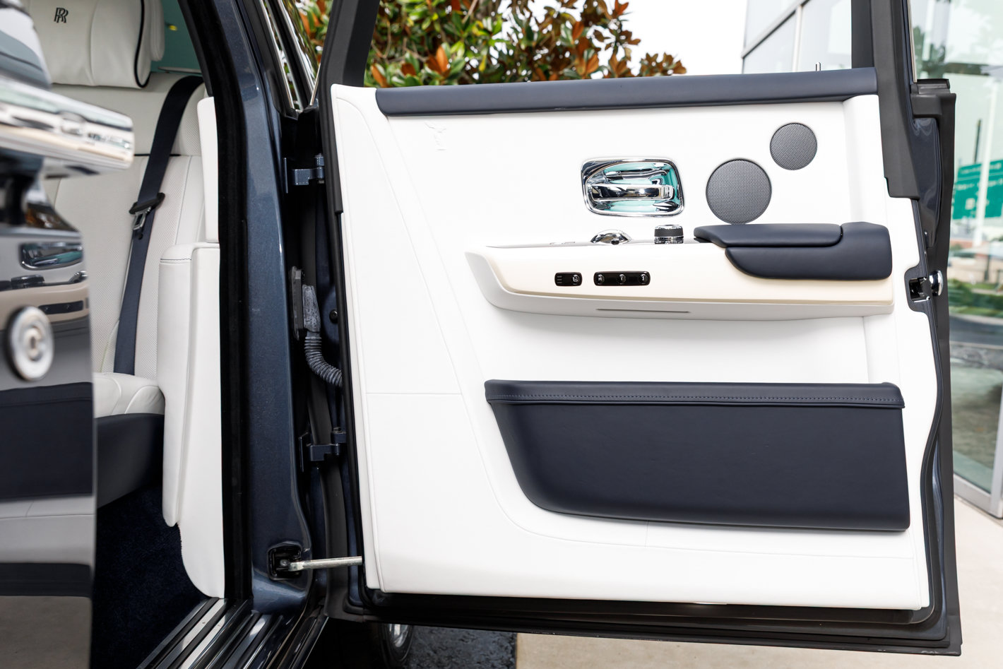 Certified 2020 Rolls-Royce Phantom Sedan RWD image 37
