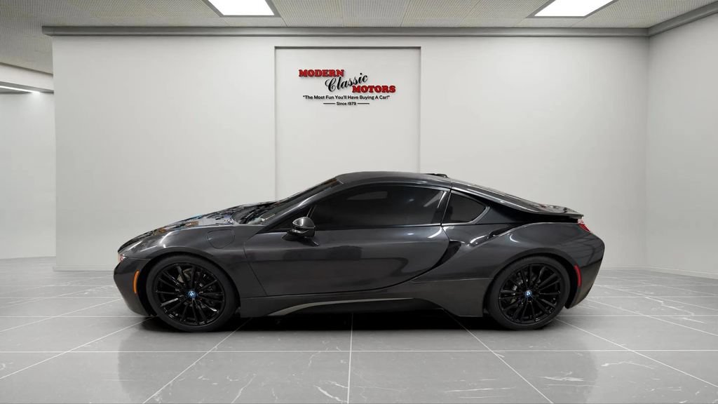 Used 2019 BMW i8 Coupe AWD/4WD image 3