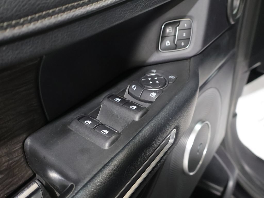 Used 2019 Ford Expedition Max Limited AWD/4WD image 14