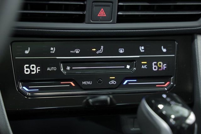 New 2025 Volkswagen Jetta SEL image 21