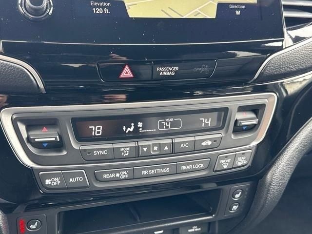 Used 2025 Honda Passport Black Edition image 11