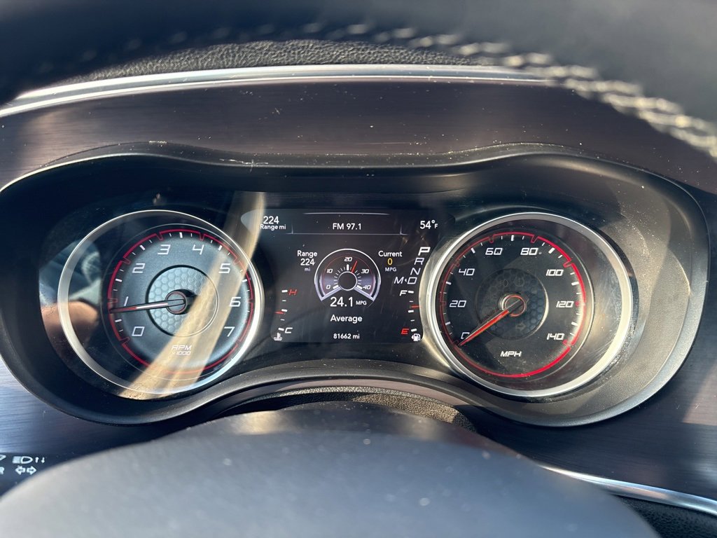 Used 2018 Dodge Charger SXT image 16