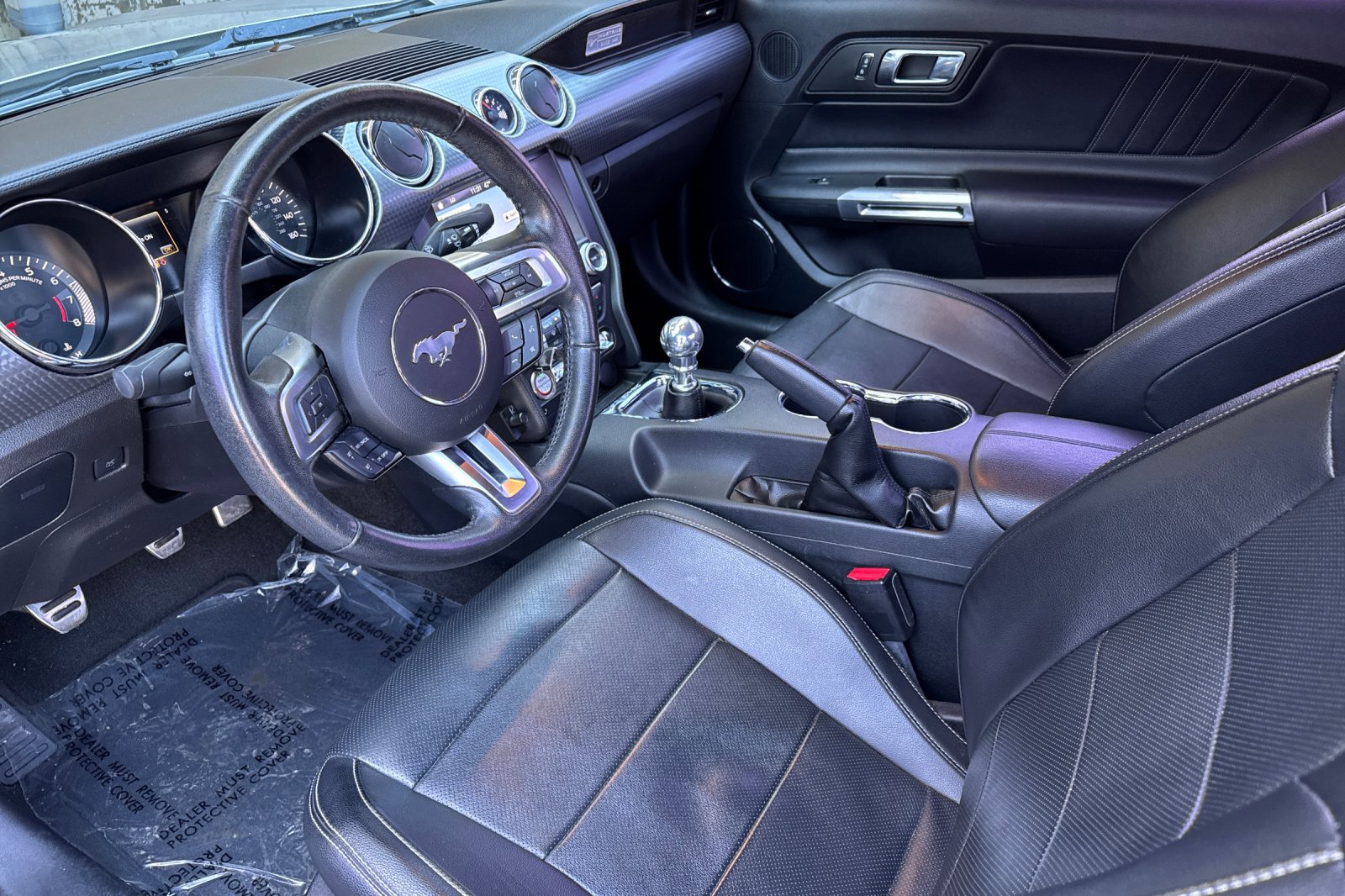 Used 2017 Ford Mustang GT Premium w/ GT Performance Package RWD image 10
