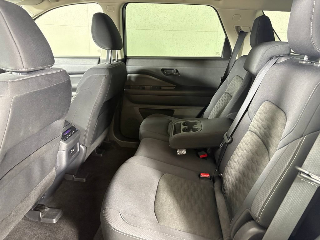 Used 2024 Nissan Pathfinder SV FWD image 38