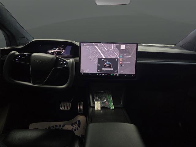 Used 2023 Tesla Model X Plaid image 5