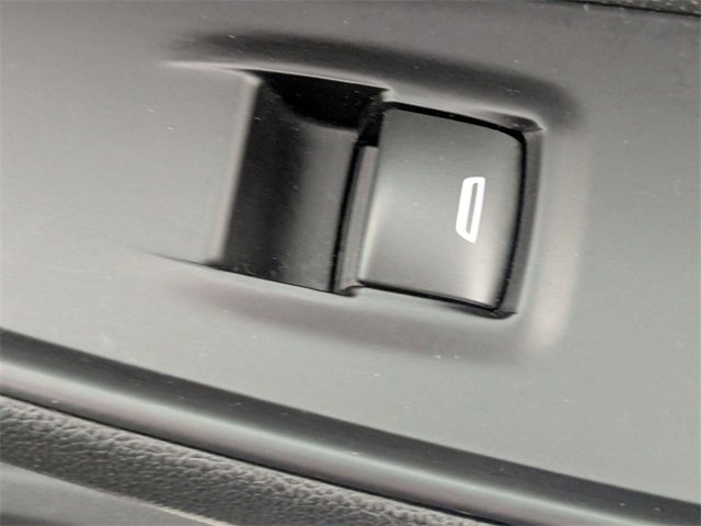 Used 2020 Chevrolet Traverse Premier image 38