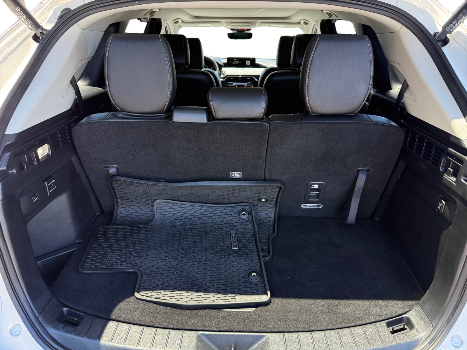 Certified 2024 MAZDA CX-90 Plug-In Hybrid w/ Premium Pkg AWD/4WD image 17