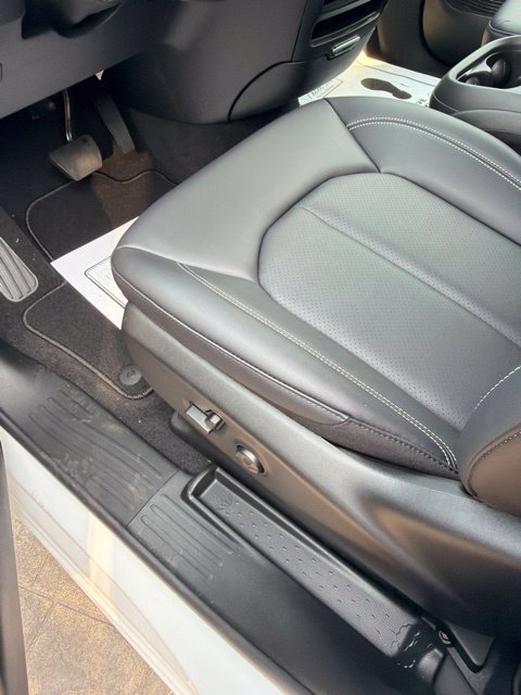 New 2027 Chrysler Pacifica LX FWD image 16