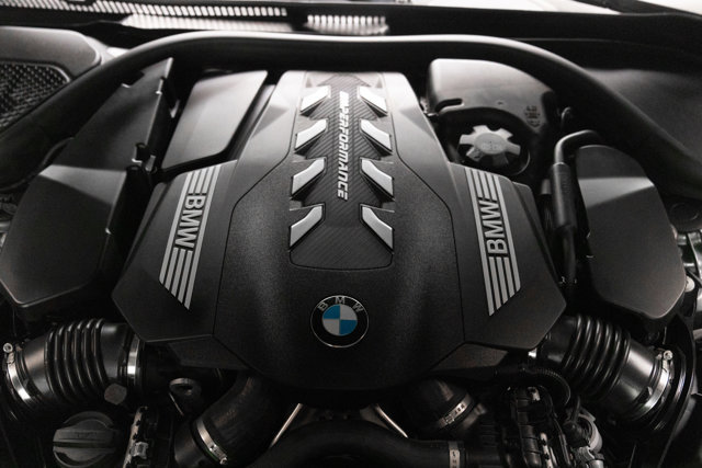 Used 2023 BMW M550i xDrive w/ Executive Package image 35