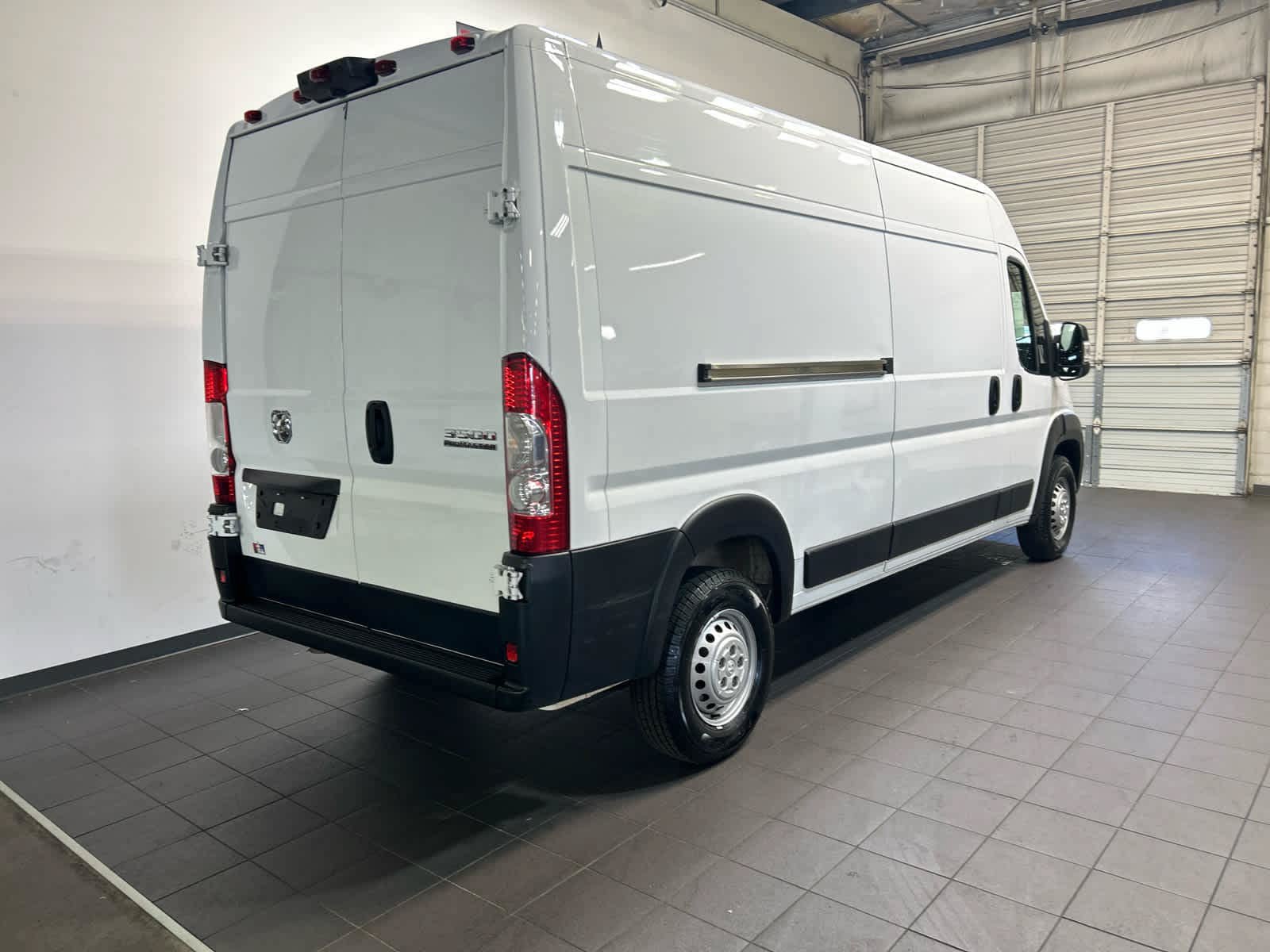 Used 2025 RAM ProMaster 3500 w/ Convenience Group FWD image 3