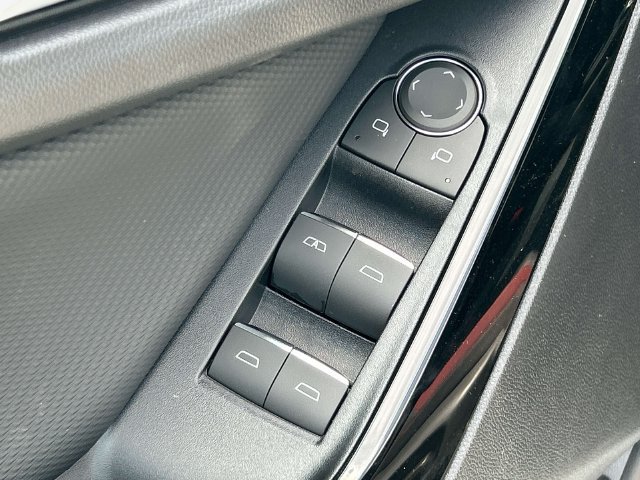 New 2027 Chevrolet Equinox RS w/ Safety and Technology Package FWD image 22
