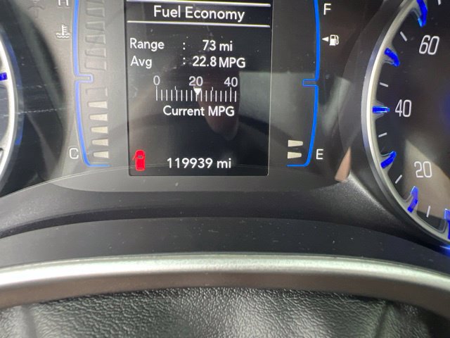 Used 2018 Chrysler Pacifica Touring-L w/ Tire & Wheel Group FWD image 12