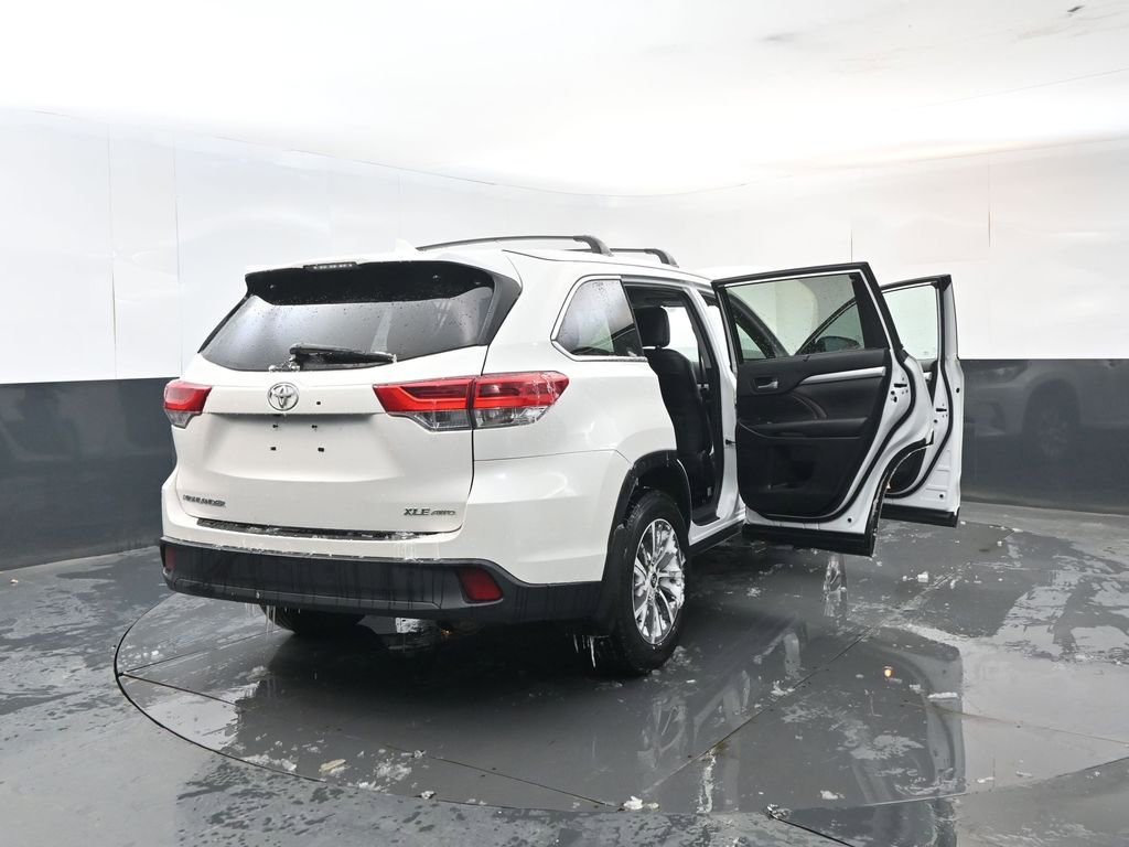 Used 2019 Toyota Highlander XLE image 33