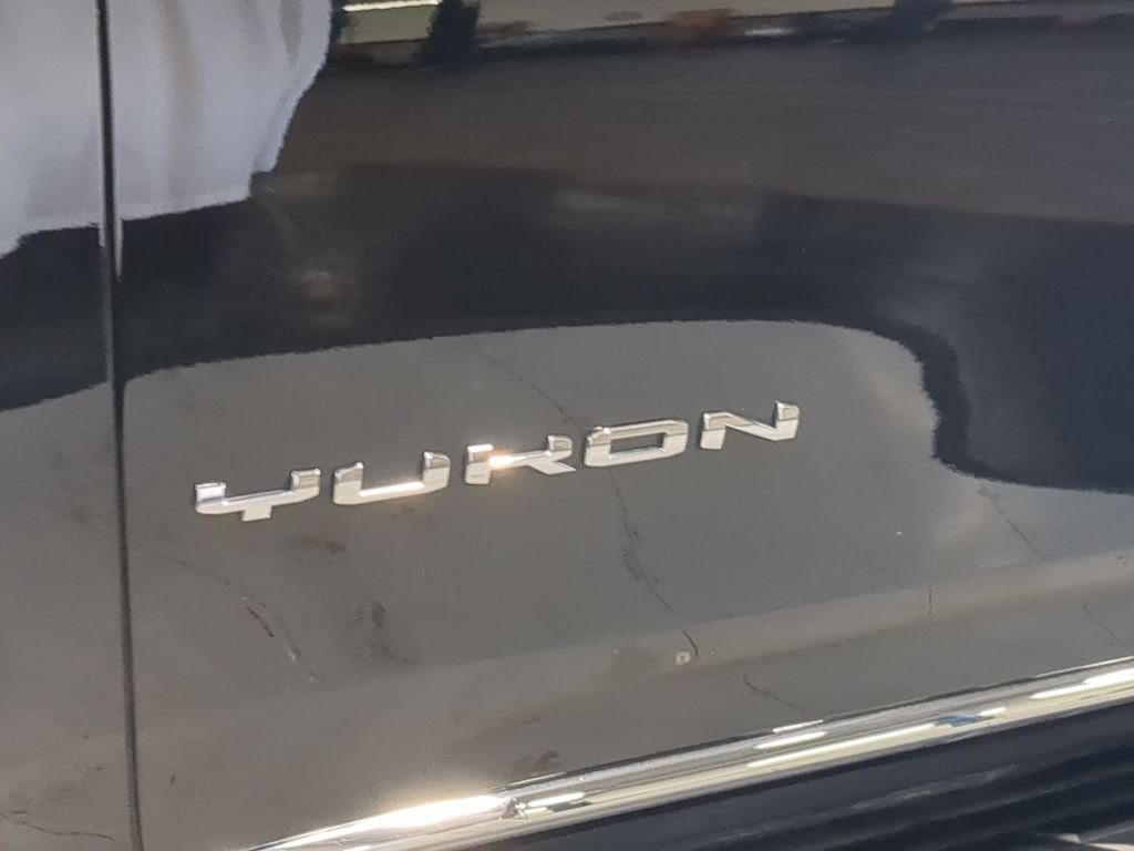 Used 2023 GMC Yukon SLT w/ SLT Premium Package AWD/4WD image 13
