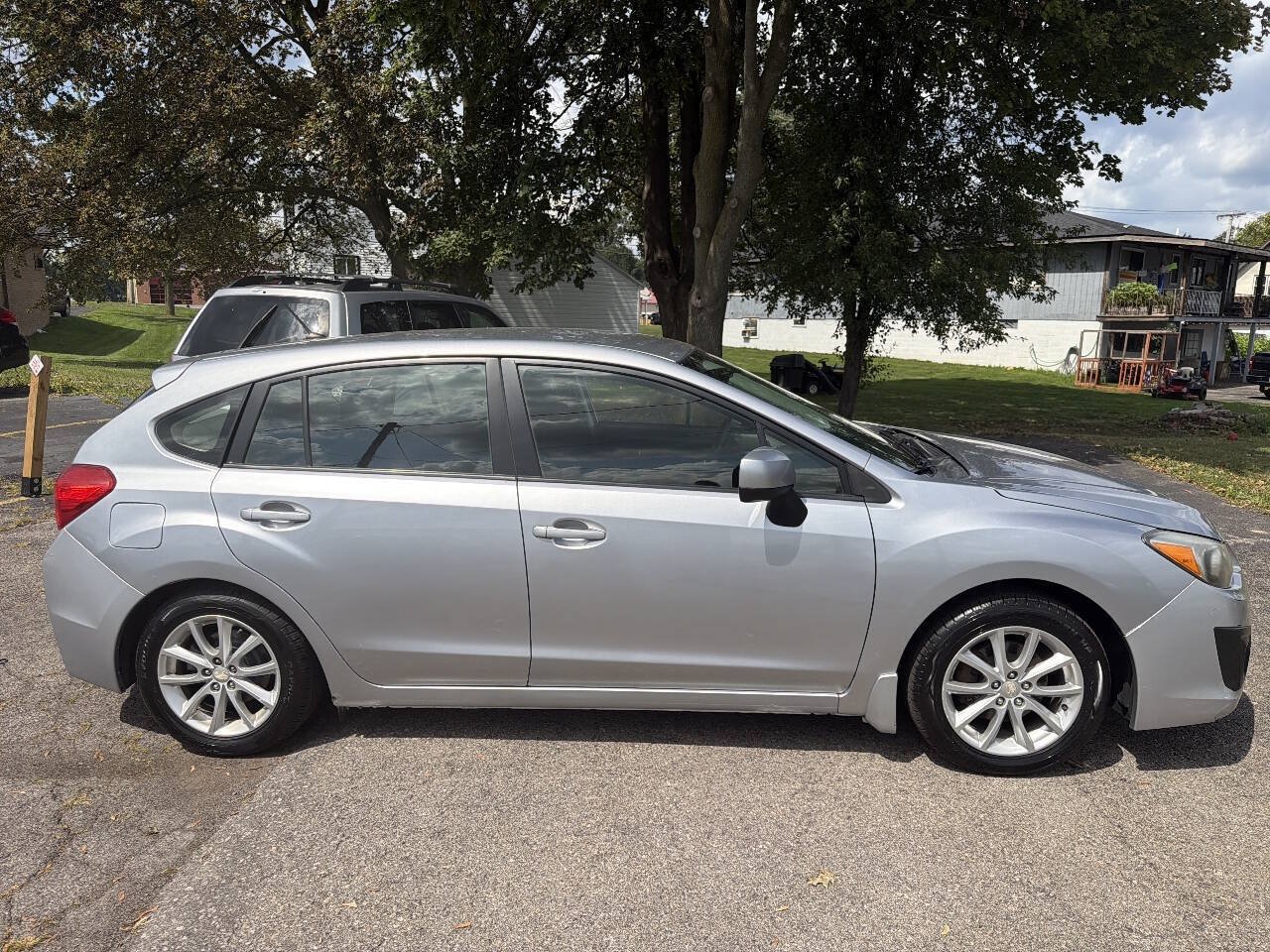 Used 2013 Subaru Impreza 2.0i Premium AWD/4WD image 4